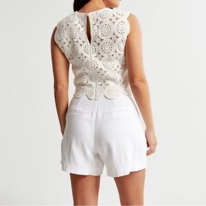 Curve Love A&F Sloane Tailored Linen-Blend Short